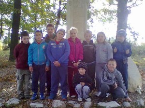 2013 - Children from the local school in Twardocice spend time cleaning up the Viehweg monument for us!